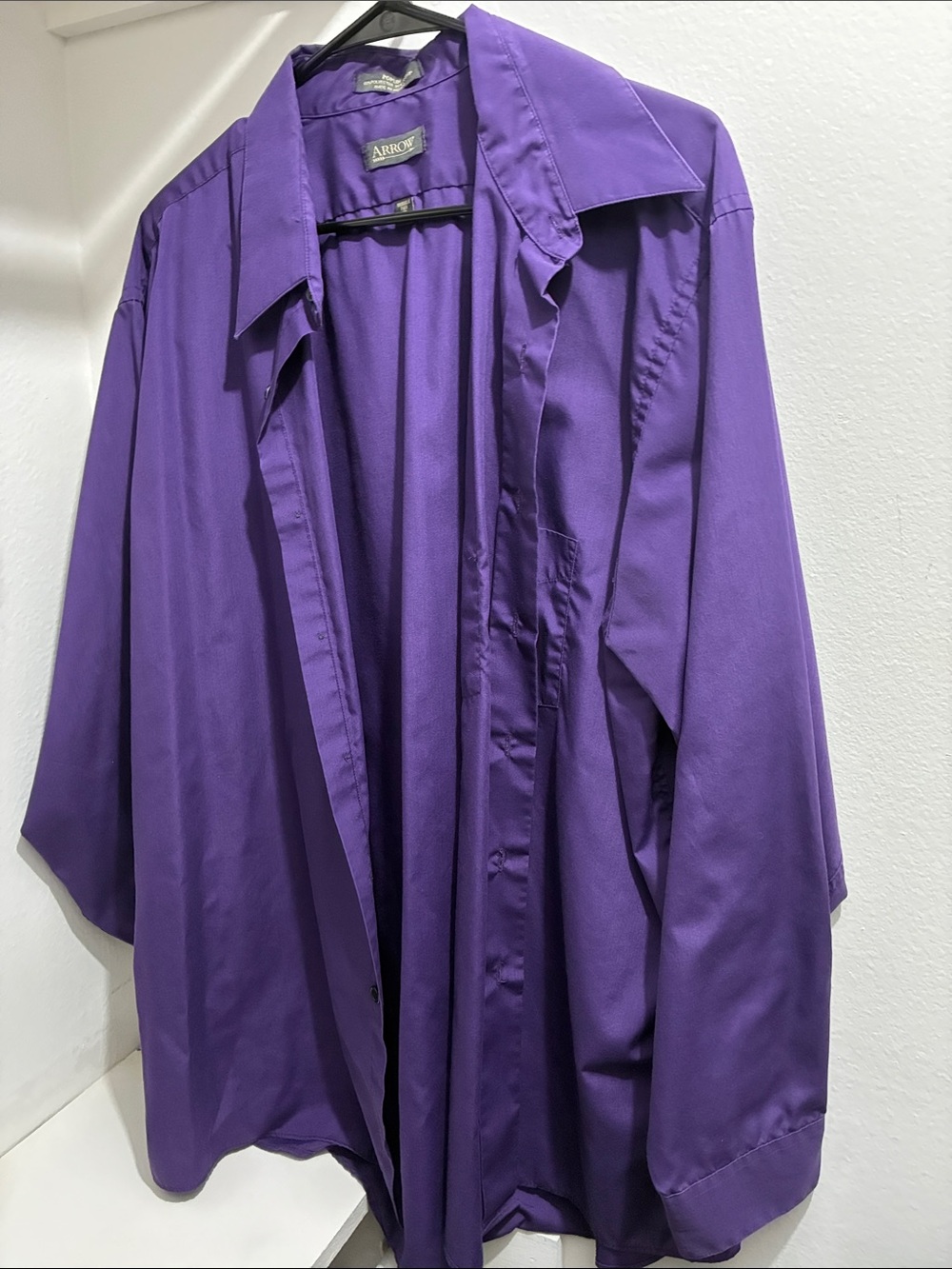 Men’s Deep Purple Lightweight Button-Up Shirt